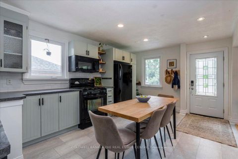 Photo 6 at 18 Agnes Street, Wellington, Barrie