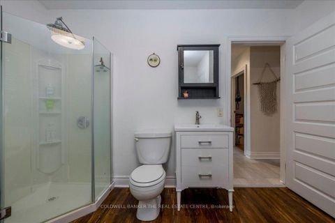Photo 10 at 18 Agnes Street, Wellington, Barrie