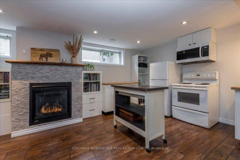 Photo 17 at 18 Agnes Street, Wellington, Barrie