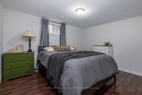 Photo 19 at 18 Agnes Street, Wellington, Barrie
