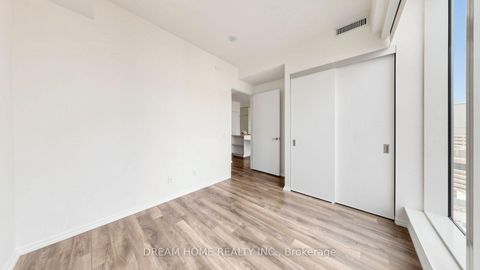 Photo 26 at 1701 - 197 YONGE ST Street, Yonge Corridor, Toronto