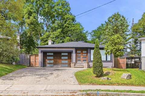 Photo 3 at 290 Newton Drive, Newtonbrook East, Toronto