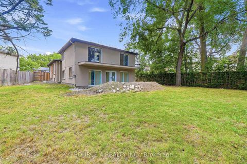 Photo 11 at 290 Newton Drive, Newtonbrook East, Toronto