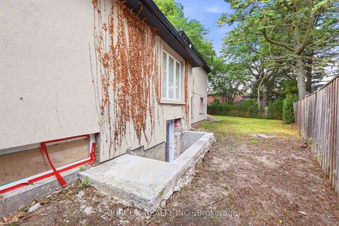 Photo 13 at 290 Newton Drive, Newtonbrook East, Toronto