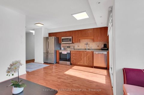 Photo 13 at 24 - 37 Four Winds Drive, York University Heights, Toronto