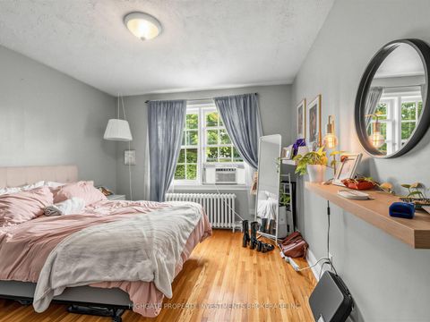 Photo 12 at 981 Avenue Road, Eglinton, Toronto