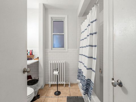 Photo 17 at 981 Avenue Road, Eglinton, Toronto