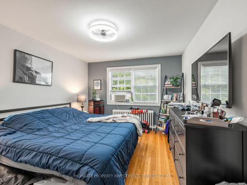 Photo 26 at 981 Avenue Road, Eglinton, Toronto