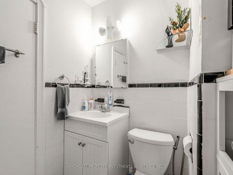 Photo 30 at 981 Avenue Road, Eglinton, Toronto
