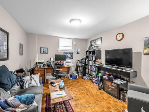 Photo 31 at 981 Avenue Road, Eglinton, Toronto