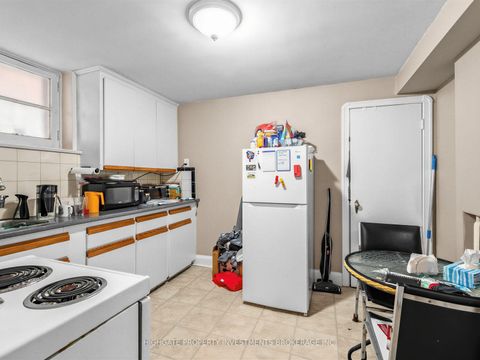 Photo 34 at 981 Avenue Road, Eglinton, Toronto