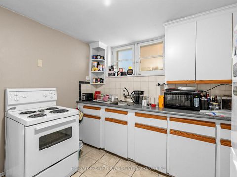 Photo 35 at 981 Avenue Road, Eglinton, Toronto