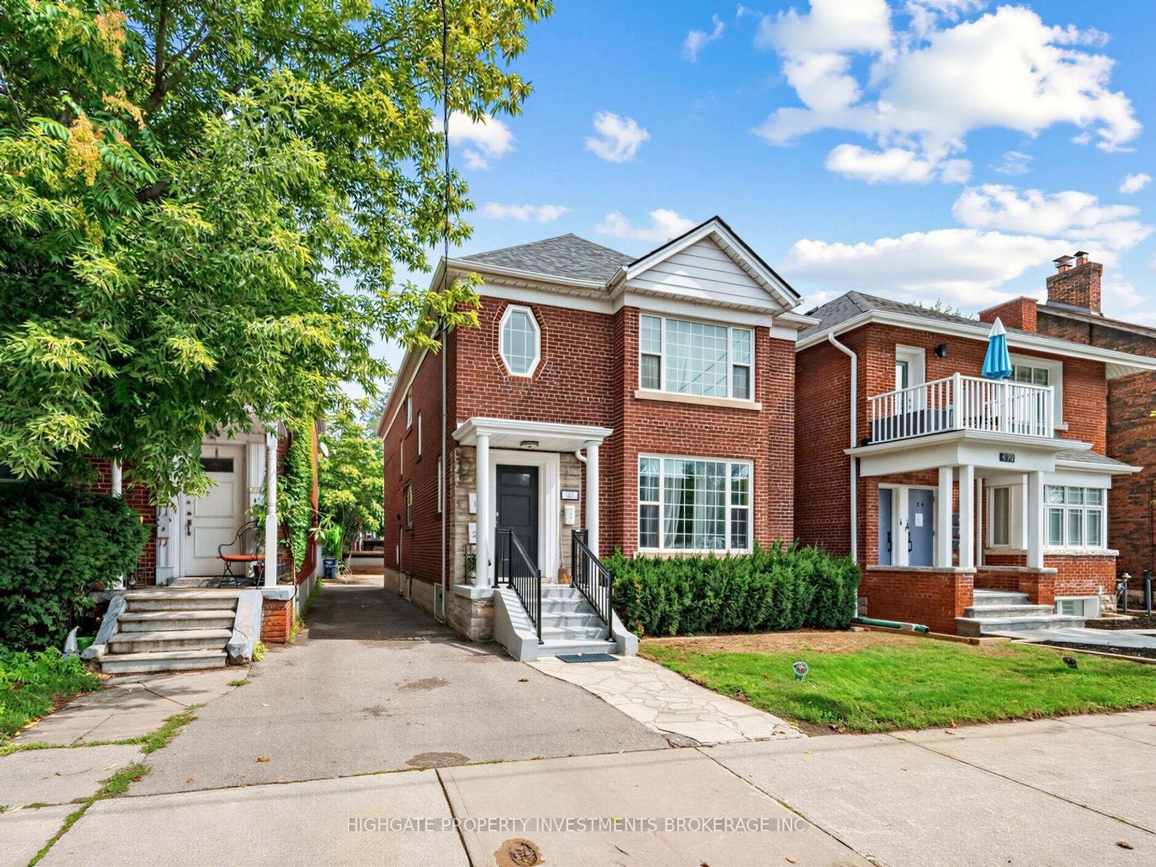 981 Avenue Road, Eglinton, Toronto photo number 2