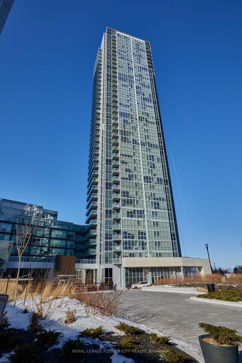Photo 4 at 325 - 2908 Highway 7 Road, Concord, Vaughan