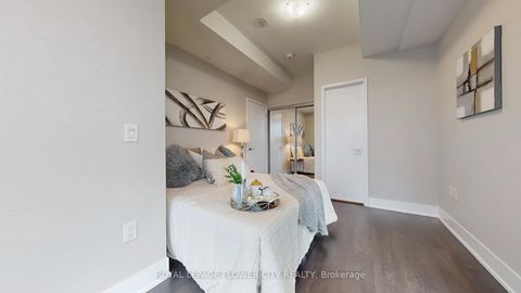 Photo 22 at 325 - 2908 Highway 7 Road, Concord, Vaughan