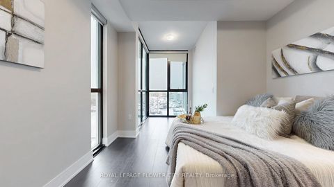 Photo 23 at 325 - 2908 Highway 7 Road, Concord, Vaughan