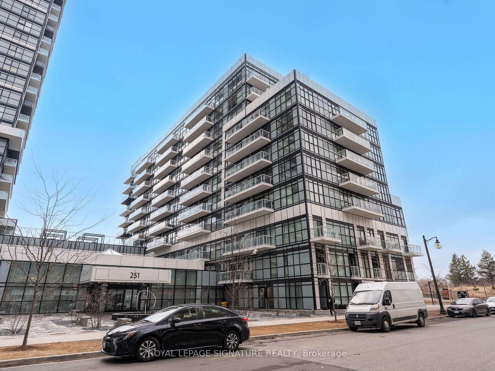 132 - 251 Manitoba Street S, Mimico, Toronto photo number 2