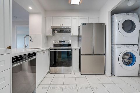 Photo 7 at 639 - 68 Corporate Drive, Woburn, Toronto