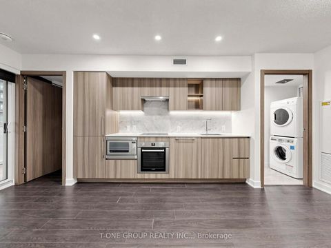Photo 9 at 1502 - 19 Bathurst Street, Waterfront Communities C1, Toronto