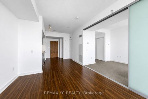 Photo 11 at 4611 - 75 Queens Wharf Road, Waterfront Communities C1, Toronto