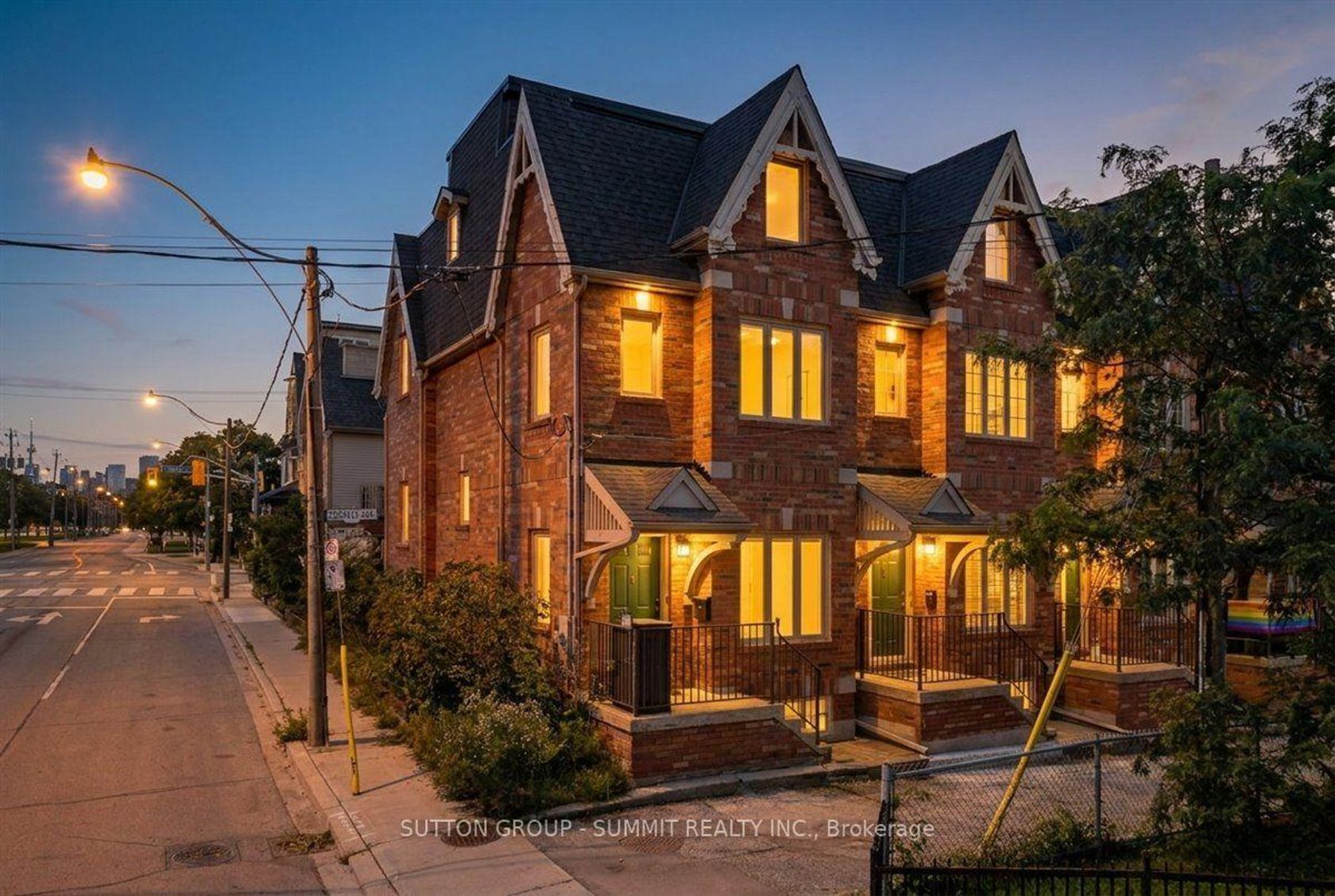 2 Cam Fella Lane, Coxwell, Toronto photo number 2