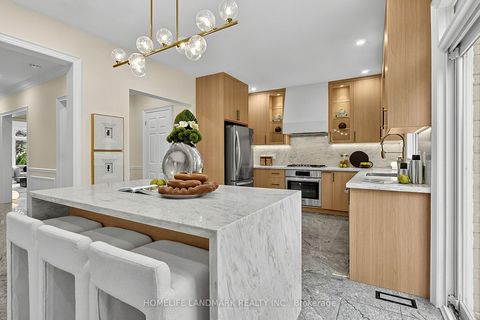 Photo 13 at 162 Byng Avenue, Willowdale East, Toronto