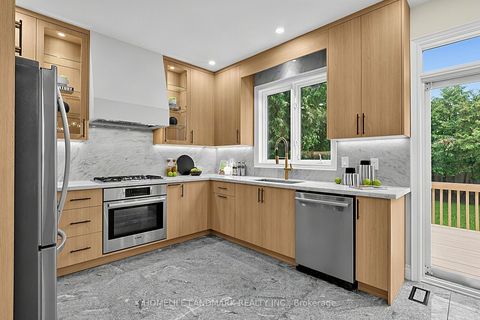 Photo 14 at 162 Byng Avenue, Willowdale East, Toronto