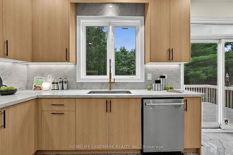 Photo 16 at 162 Byng Avenue, Willowdale East, Toronto