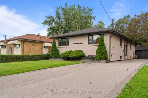 Photo 2 at 14 Howarth Avenue, Maryvale, Toronto