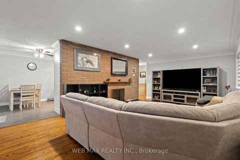 Photo 7 at 14 Howarth Avenue, Maryvale, Toronto