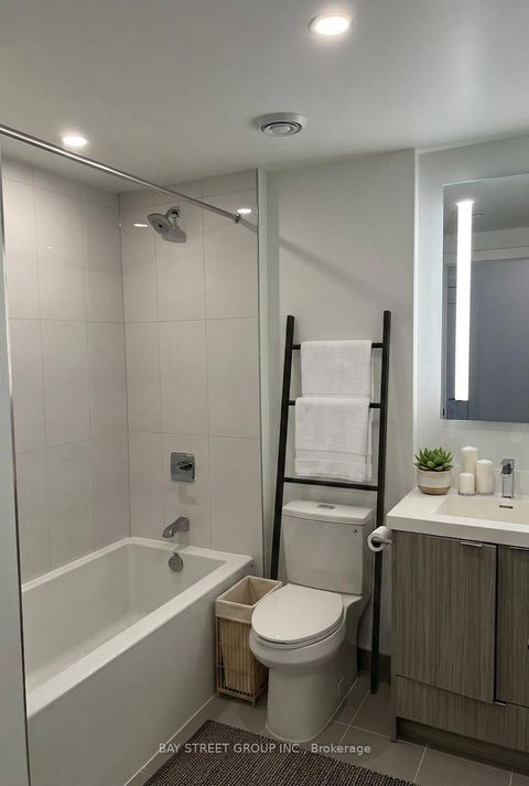 Photo 16 at 2304 - 30 Inn on the Park Drive, Don Mills, Toronto