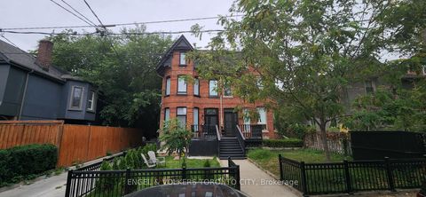 Photo 2 at 298 Seaton Street, South St. James Town, Toronto