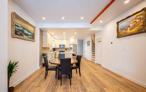 Photo 7 at 298 Seaton Street, South St. James Town, Toronto