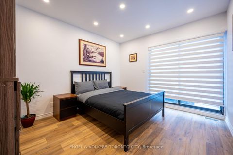 Photo 17 at 298 Seaton Street, South St. James Town, Toronto