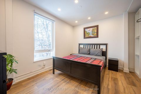 Photo 26 at 298 Seaton Street, South St. James Town, Toronto
