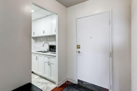 Photo 4 at 1406 - 299 Mill Road, Markland Wood, Toronto