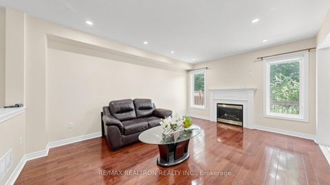 Photo 5 at 13 Quietbrook Crescent, Rouge E11, Toronto
