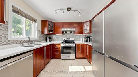 Photo 11 at 13 Quietbrook Crescent, Rouge E11, Toronto