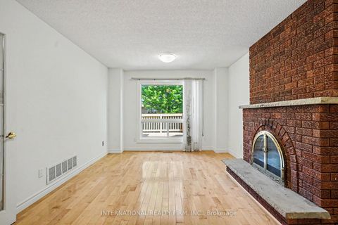 Photo 2 at 46 Heath Street, Doncrest, Richmond Hill