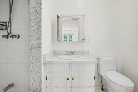Photo 10 at 46 Heath Street, Doncrest, Richmond Hill