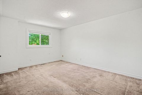 Photo 15 at 46 Heath Street, Doncrest, Richmond Hill