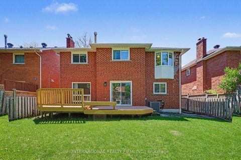 Photo 17 at 46 Heath Street, Doncrest, Richmond Hill