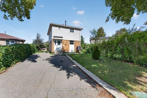 Photo 2 at 6 Damascus Drive, Clairville, Toronto