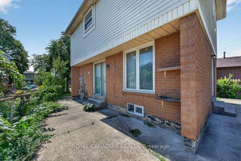 Photo 7 at 6 Damascus Drive, Clairville, Toronto