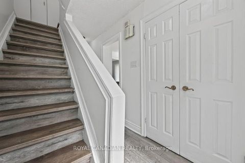 Photo 24 at 6 Damascus Drive, Clairville, Toronto