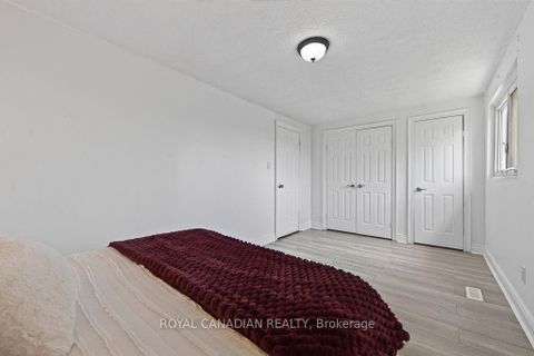 Photo 30 at 6 Damascus Drive, Clairville, Toronto