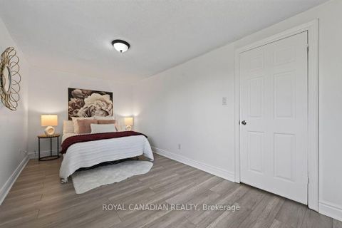 Photo 31 at 6 Damascus Drive, Clairville, Toronto