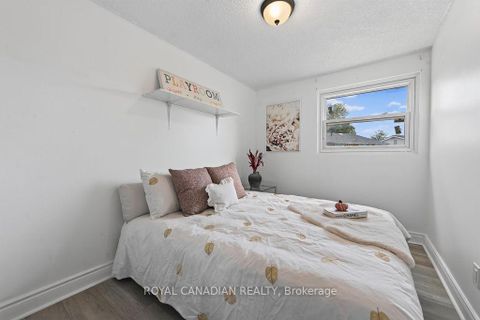 Photo 34 at 6 Damascus Drive, Clairville, Toronto