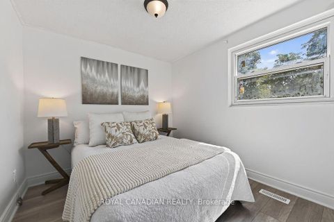 Photo 35 at 6 Damascus Drive, Clairville, Toronto