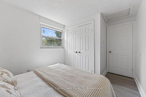 Photo 36 at 6 Damascus Drive, Clairville, Toronto